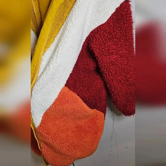 BDG x Urban Outfitters Sherpa Colorblock Powder Parka - Red Multicolor - Size L - Picture 6 of 10